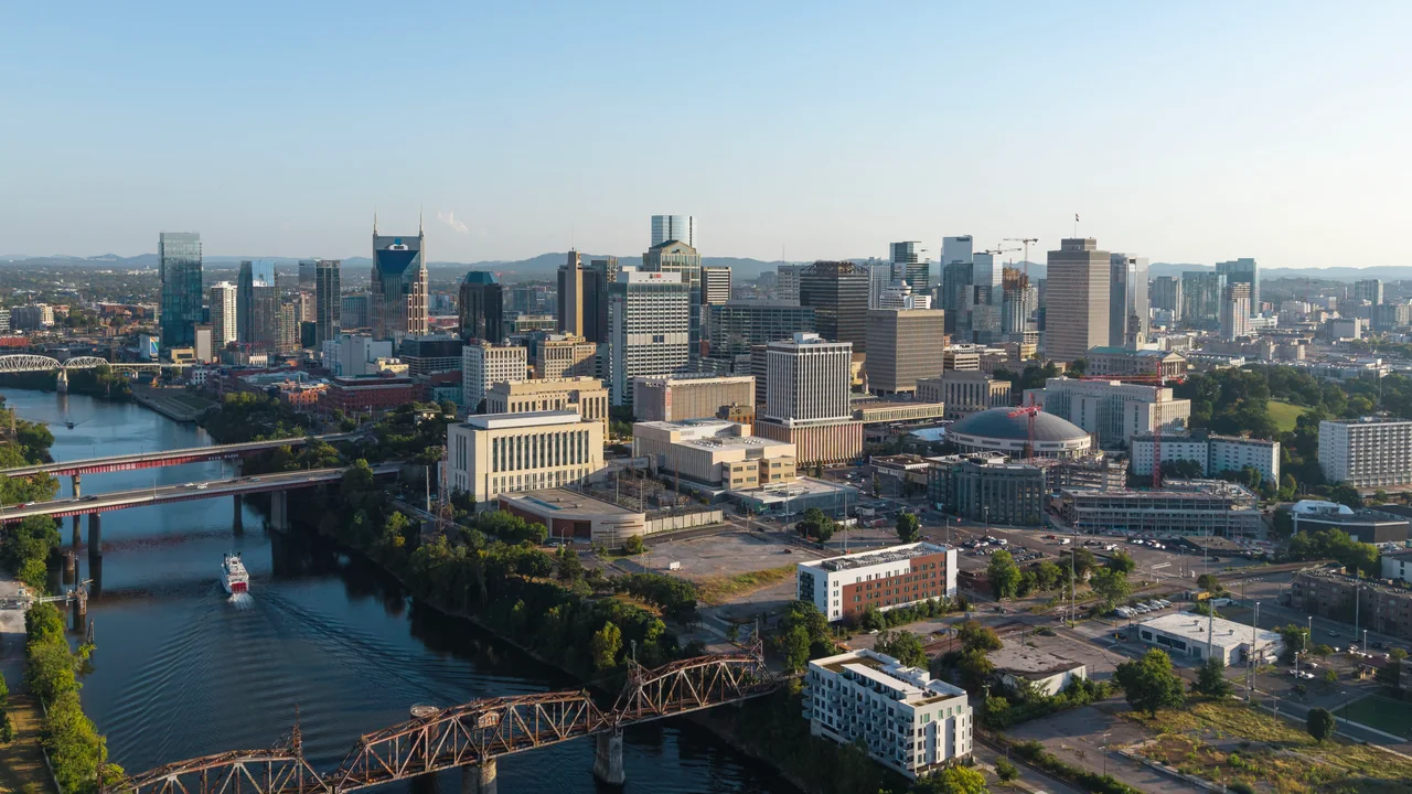 Nashville y el río Cumberland (vista aérea) (Tennessee)